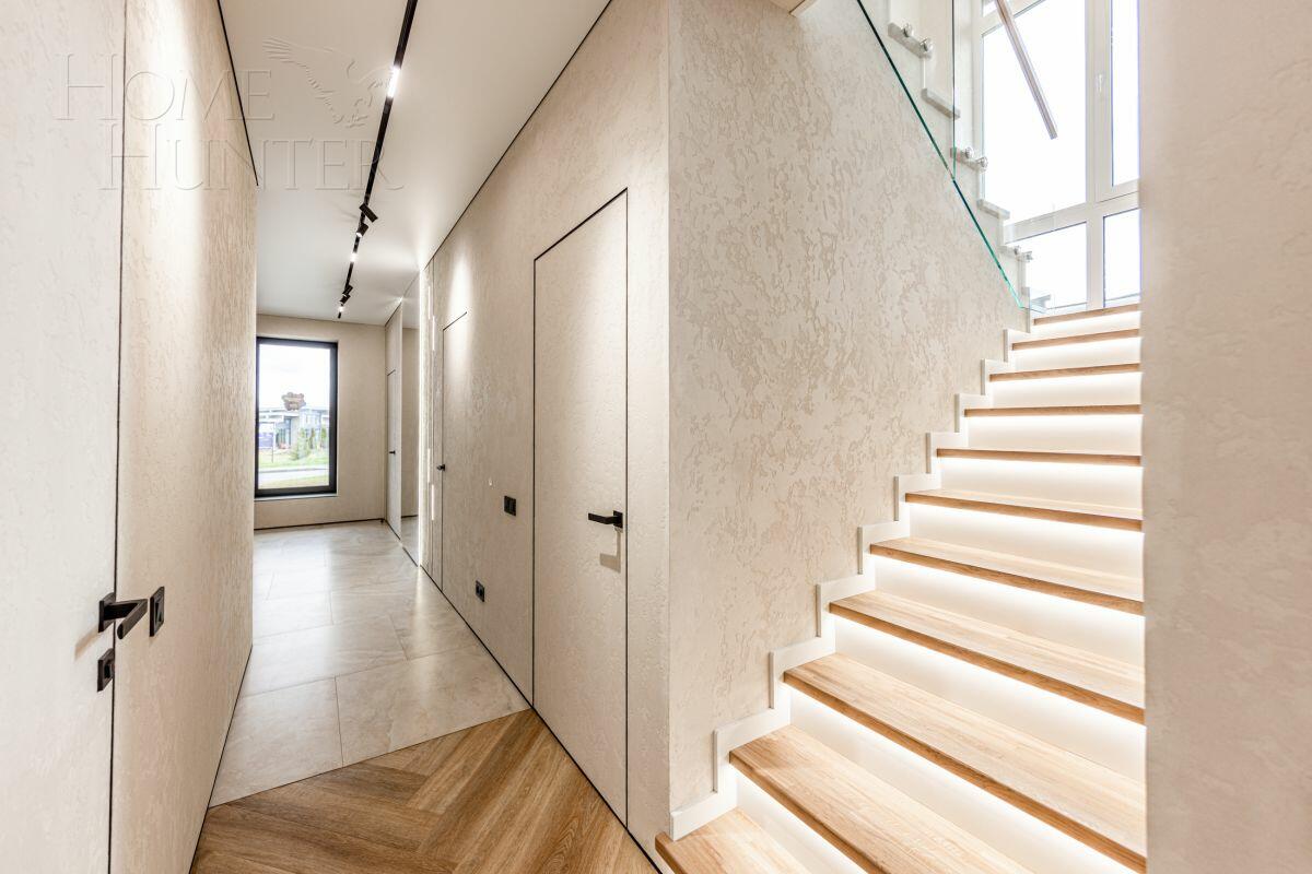 2-этажный коттедж 271 м² с отделкой