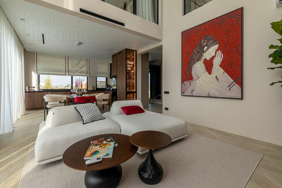 2-этажный коттедж 300 м² с отделкой