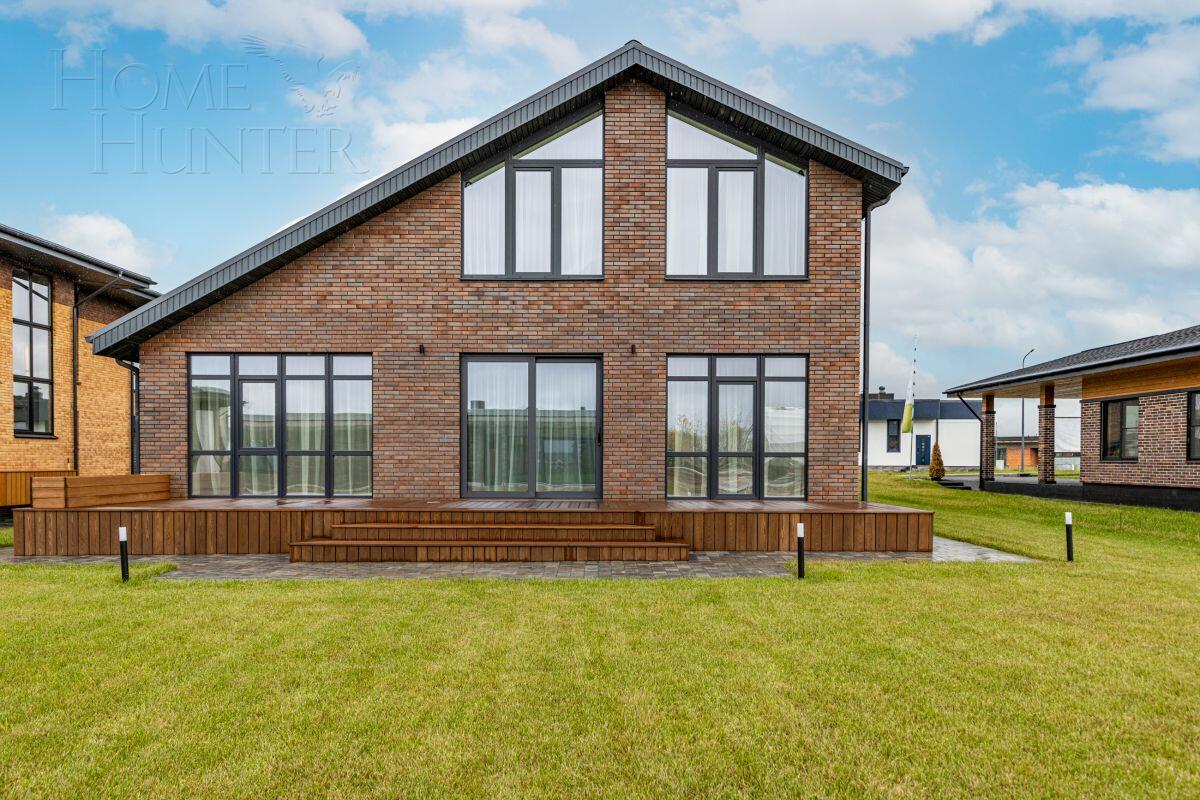 2-этажный коттедж 271 м² с отделкой