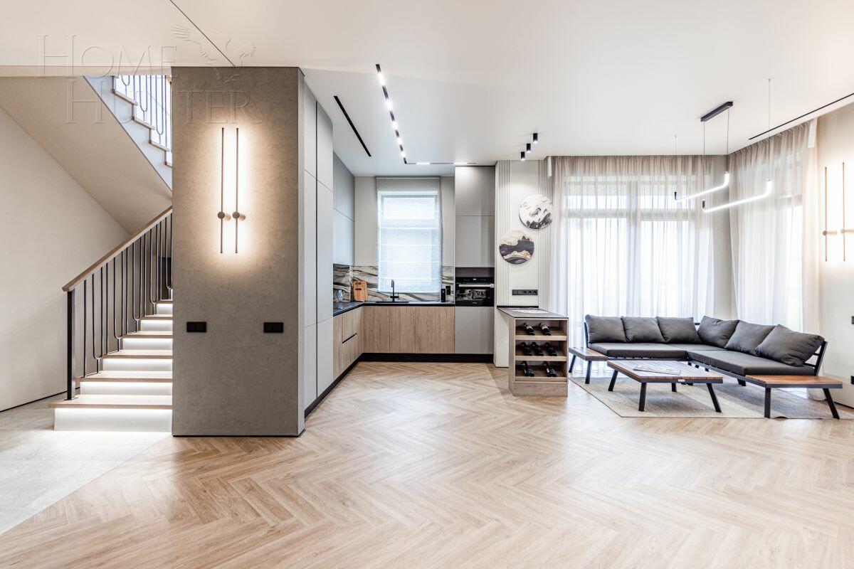 2-этажный коттедж 353 м² с отделкой