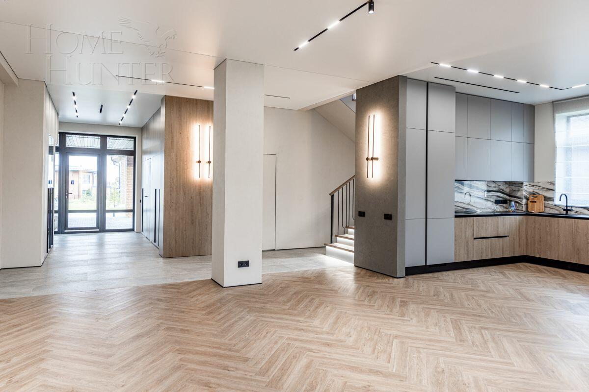 2-этажный коттедж 353 м² с отделкой