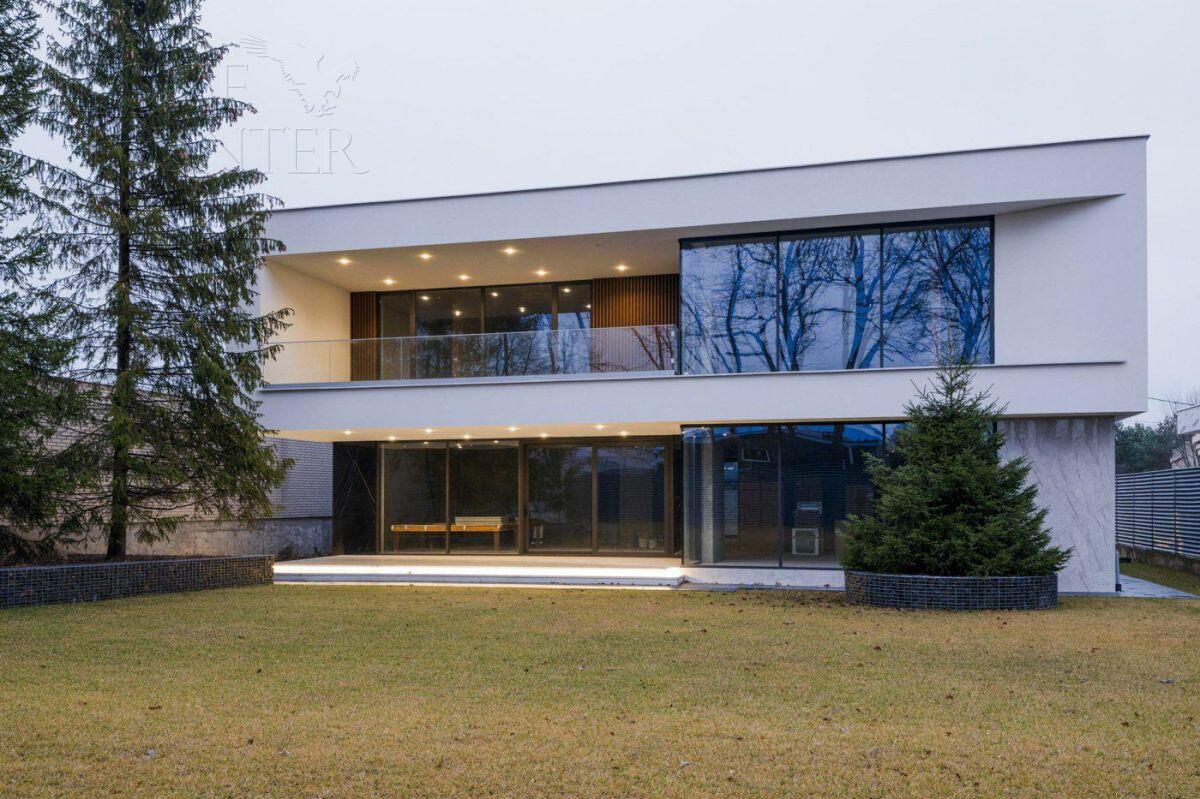 2-этажный коттедж 560 м² без отделки