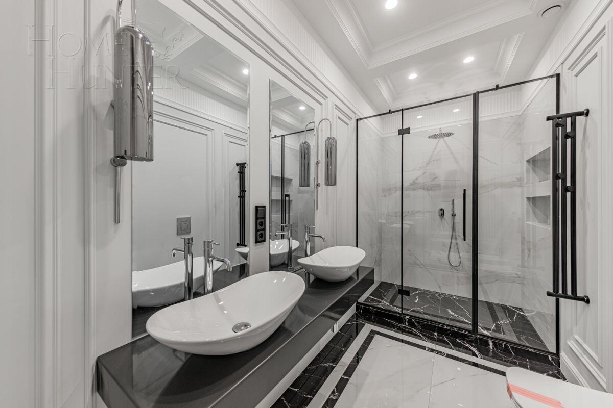 2-этажный коттедж 240 м² с отделкой