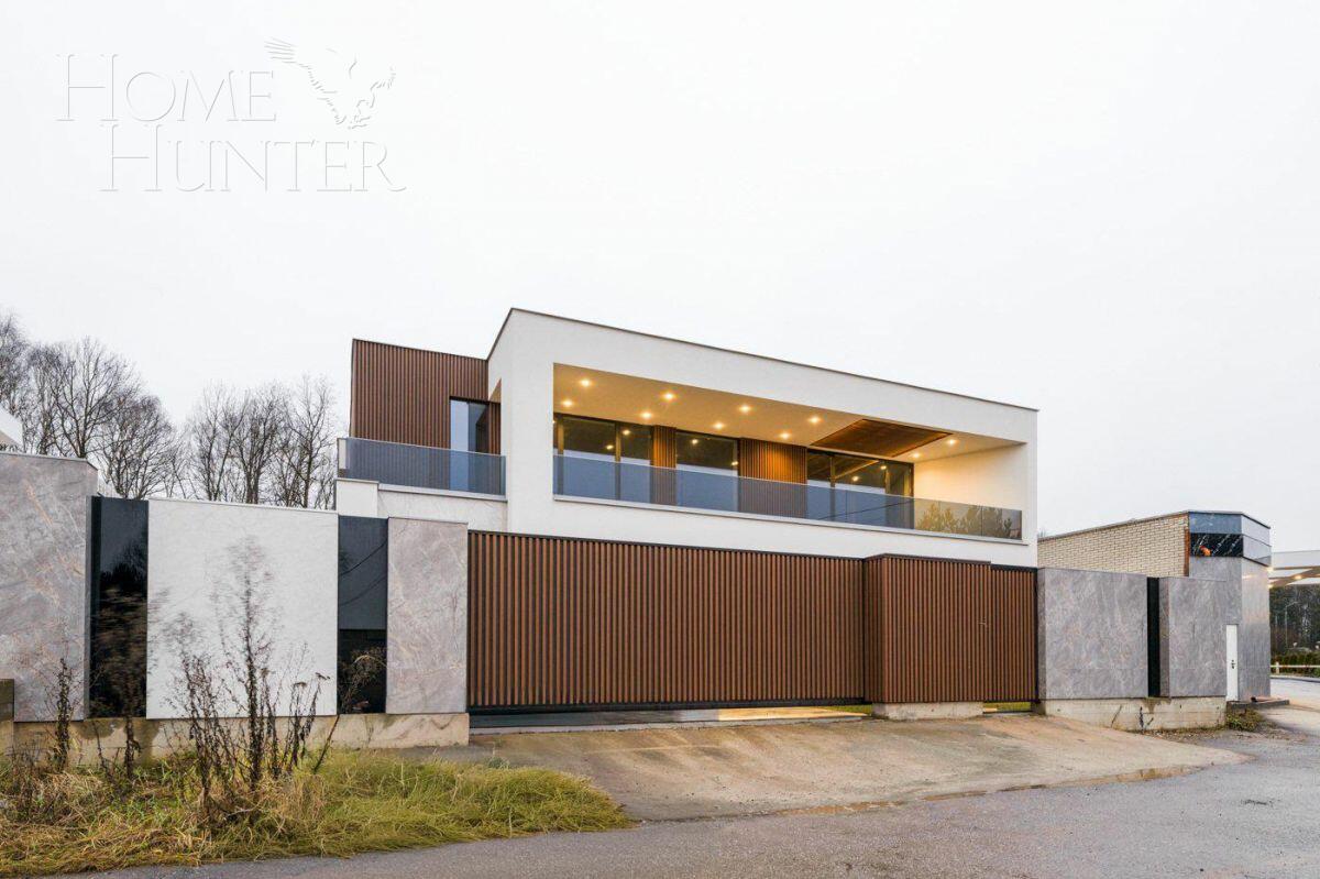 2-этажный коттедж 560 м² без отделки