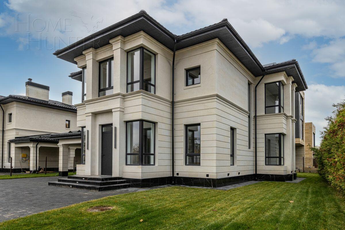 2-этажный коттедж 240 м² с отделкой