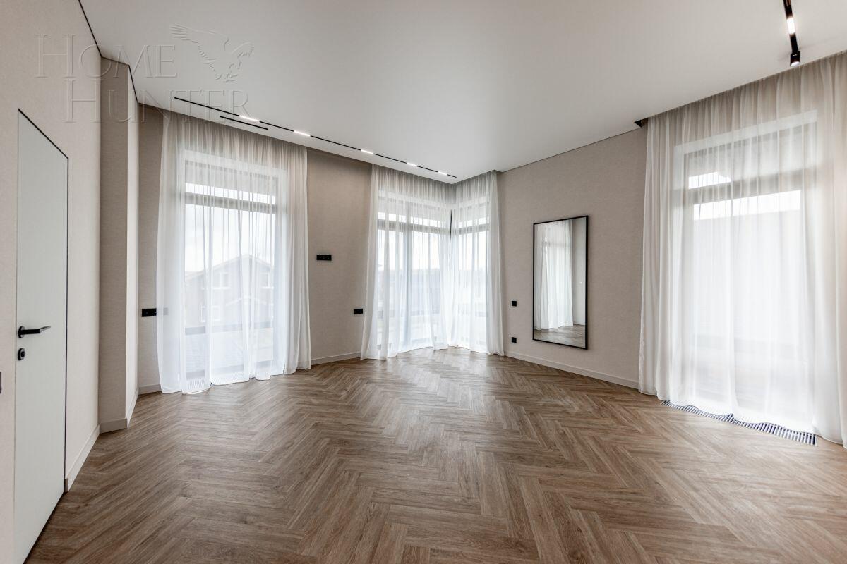 2-этажный коттедж 353 м² с отделкой