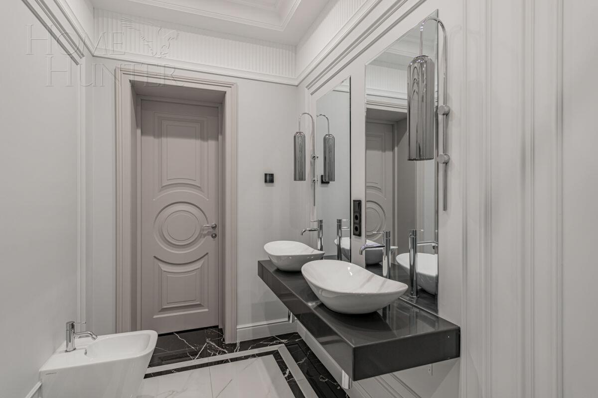 2-этажный коттедж 240 м² с отделкой