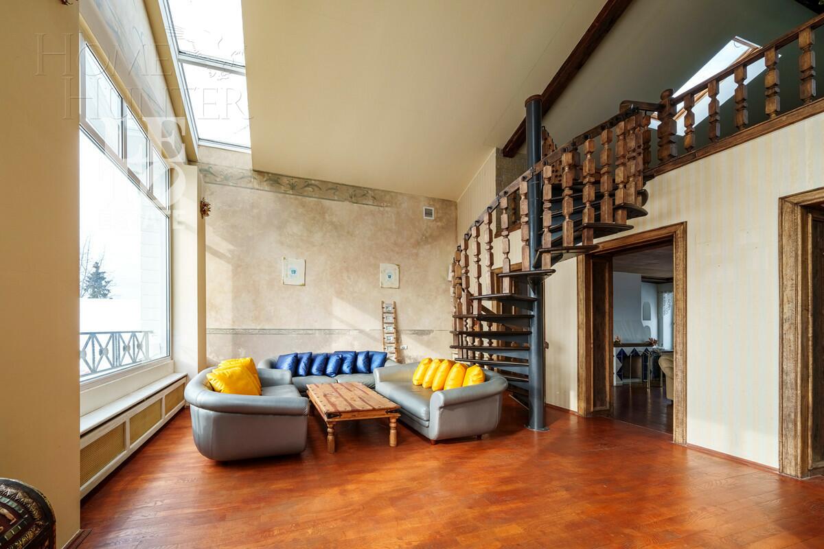 3-этажный коттедж 840 м² с отделкой