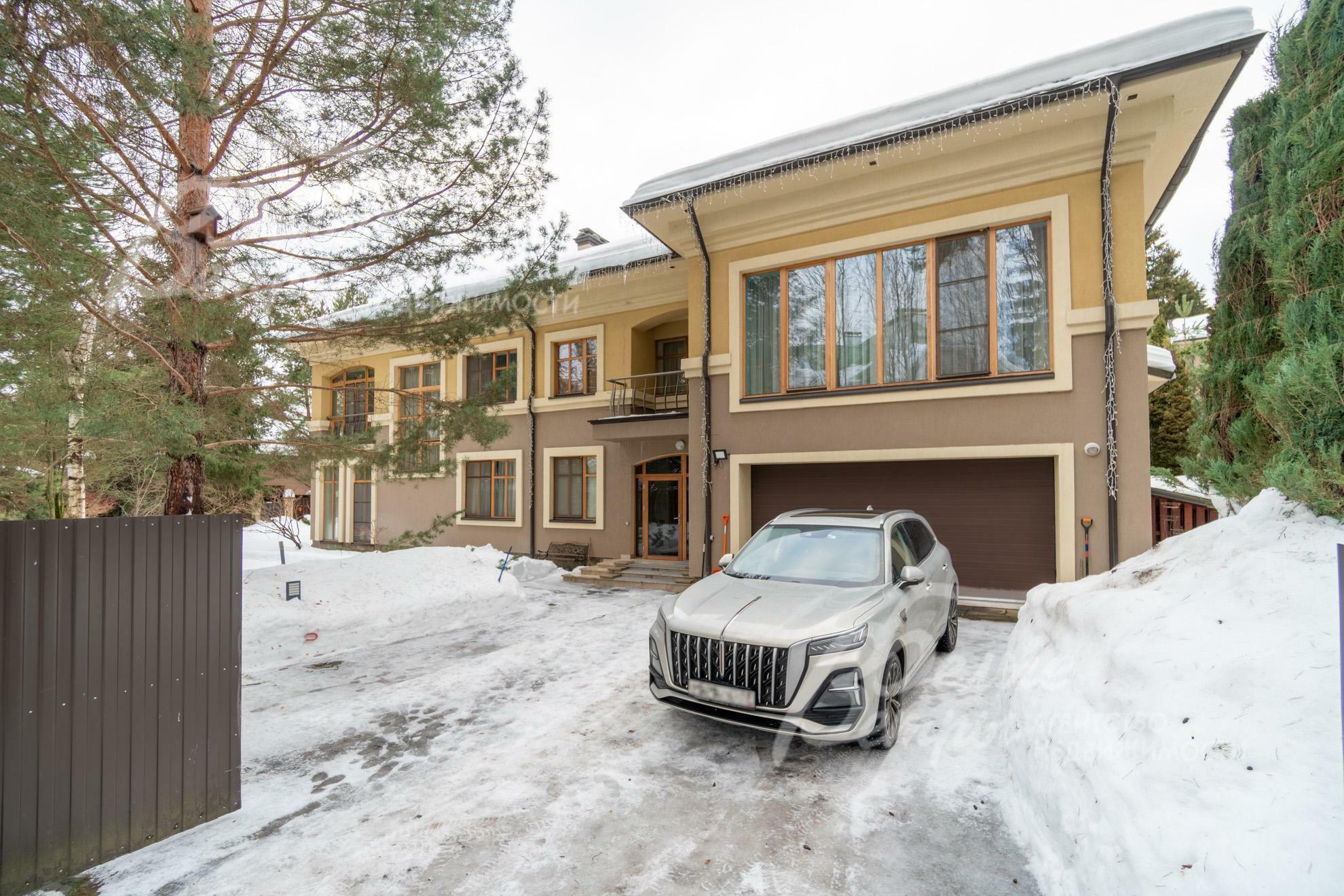 2-этажный коттедж 700 м² с отделкой