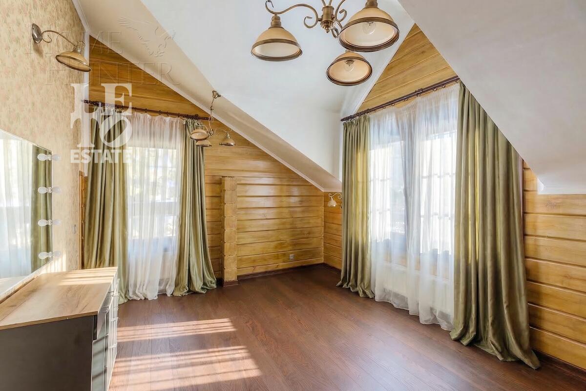 6-этажный коттедж 271 м² с отделкой