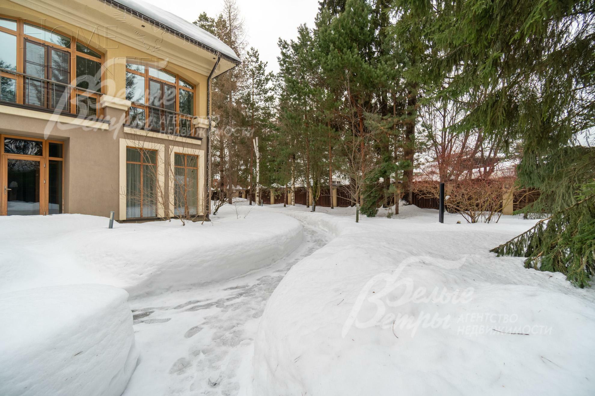 2-этажный коттедж 700 м² с отделкой