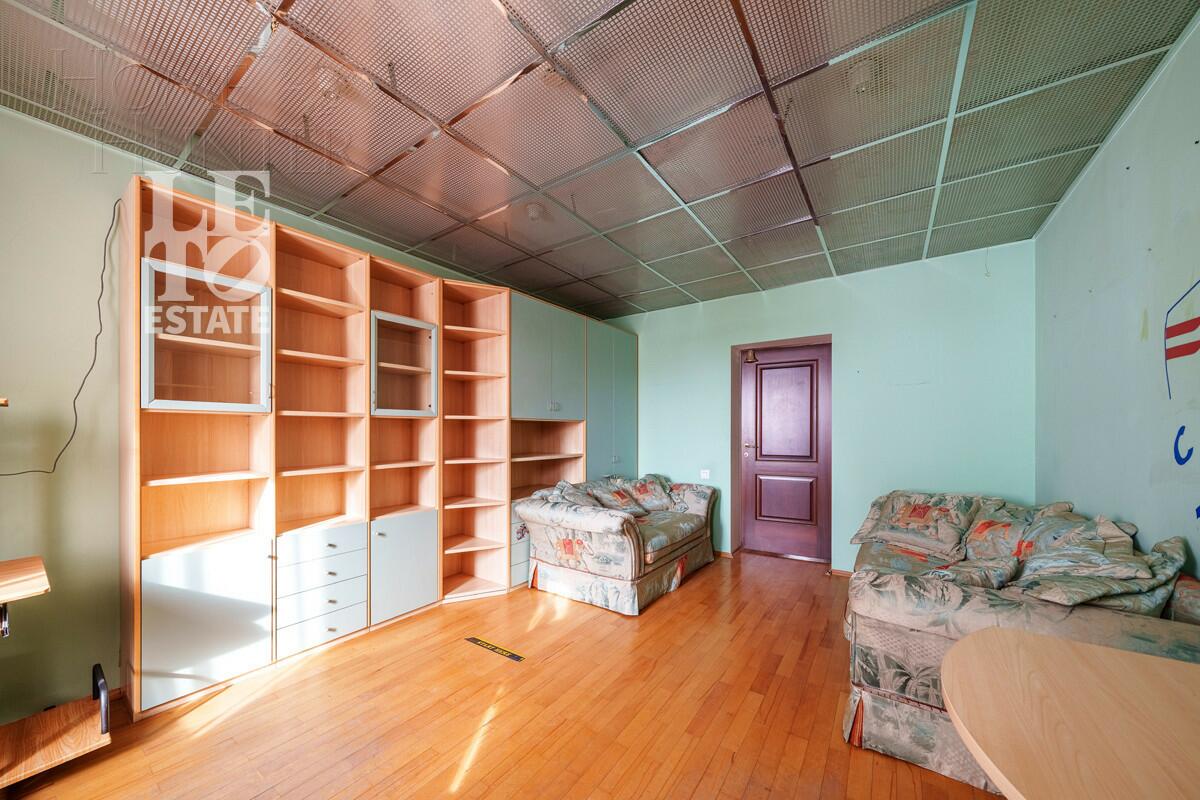 3-этажный коттедж 840 м² с отделкой