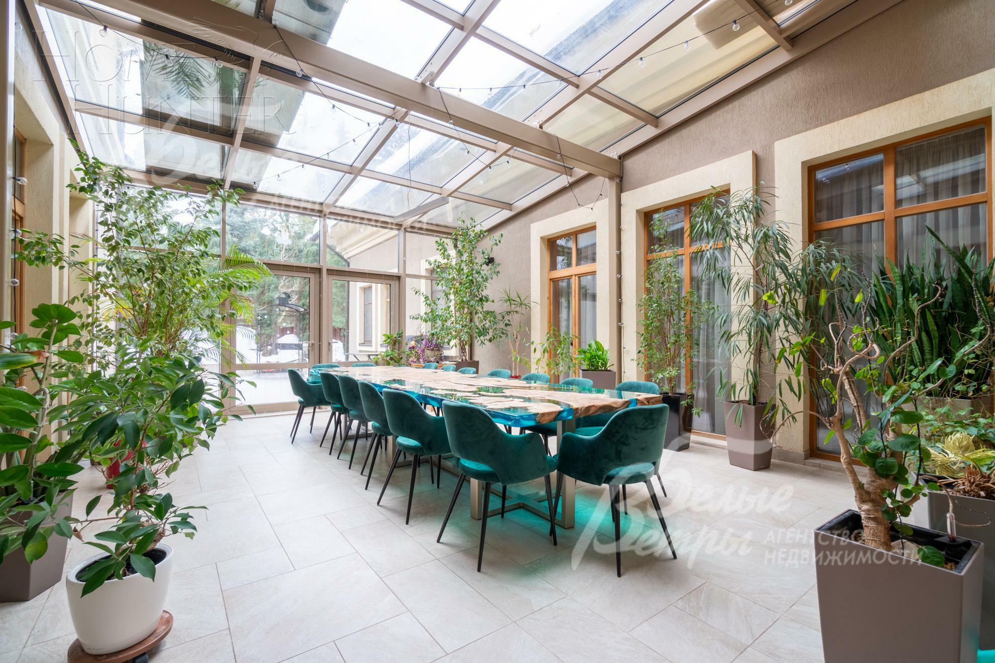 2-этажный коттедж 700 м² с отделкой