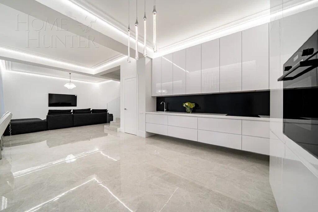 2-этажный коттедж 250 м² с отделкой