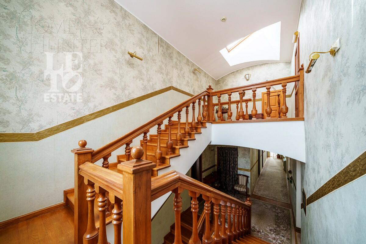 3-этажный коттедж 840 м² с отделкой