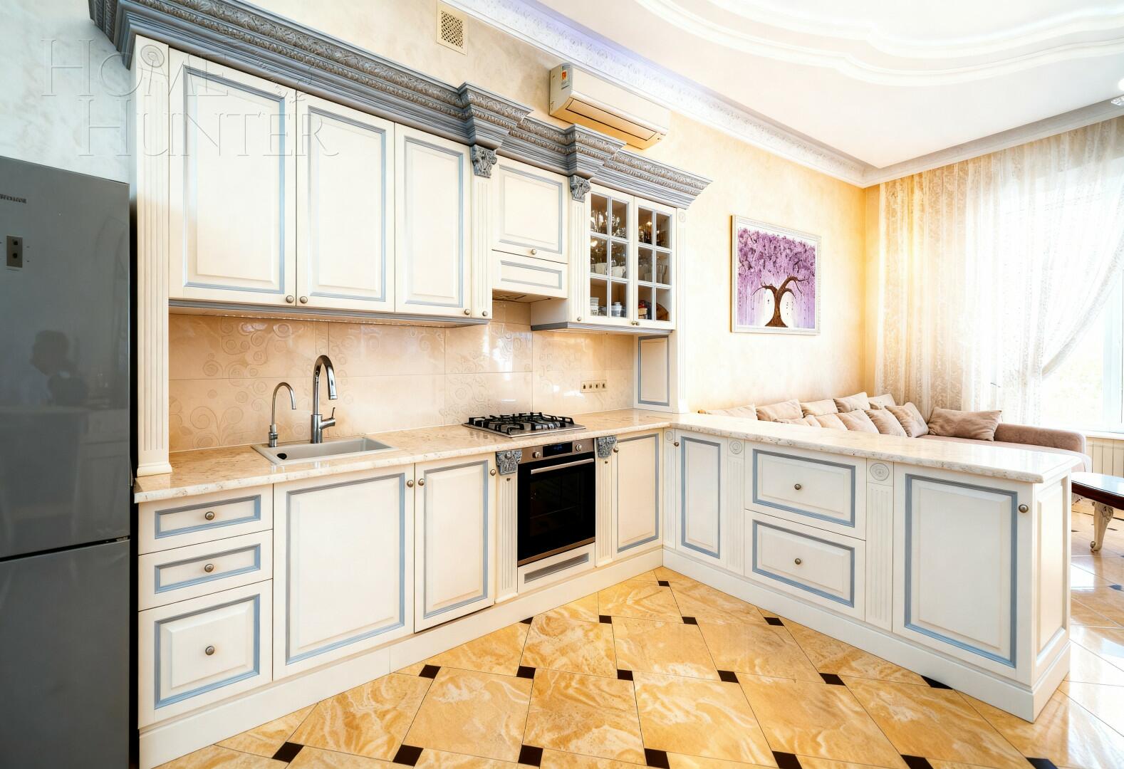 3-этажный коттедж 707.9 м² с отделкой