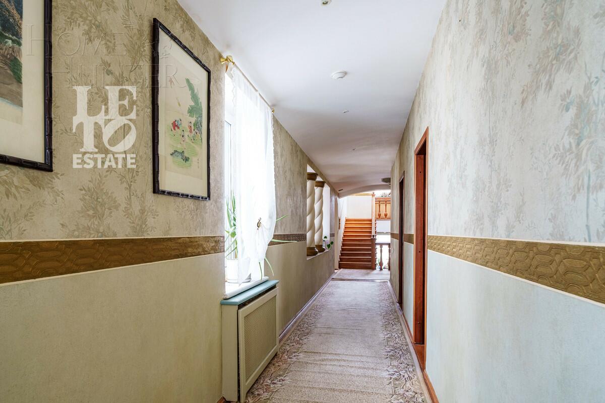 3-этажный коттедж 840 м² с отделкой