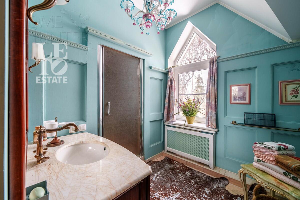 3-этажный коттедж 840 м² с отделкой