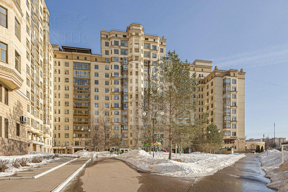 3-КОМН. КВАРТИРА С ОТДЕЛКОЙ 99.9 М² НА 3 ЭТАЖЕ