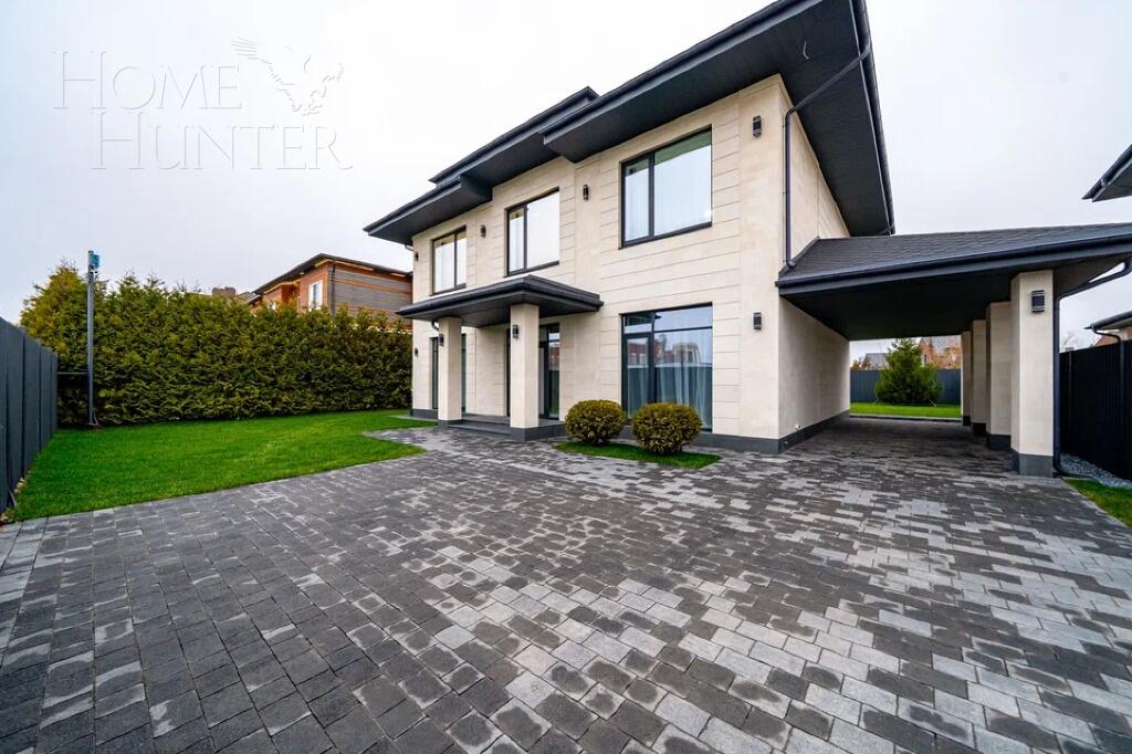 2-этажный коттедж 250 м² с отделкой