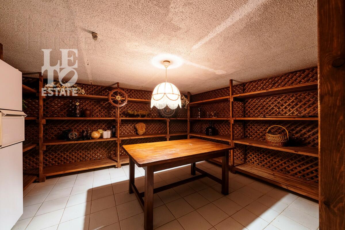 3-этажный коттедж 840 м² с отделкой