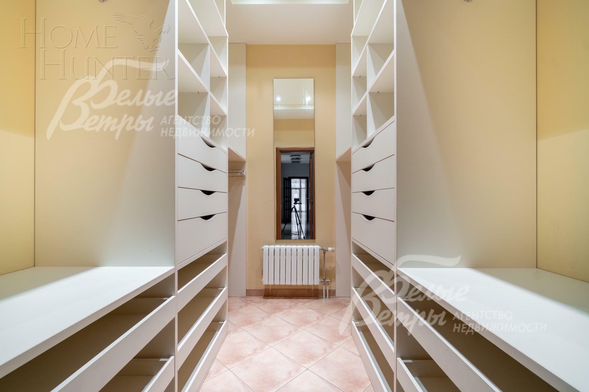 2-этажный коттедж 700 м² с отделкой