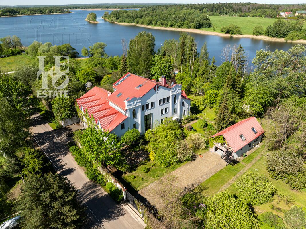 3-этажный коттедж 840 м² с отделкой