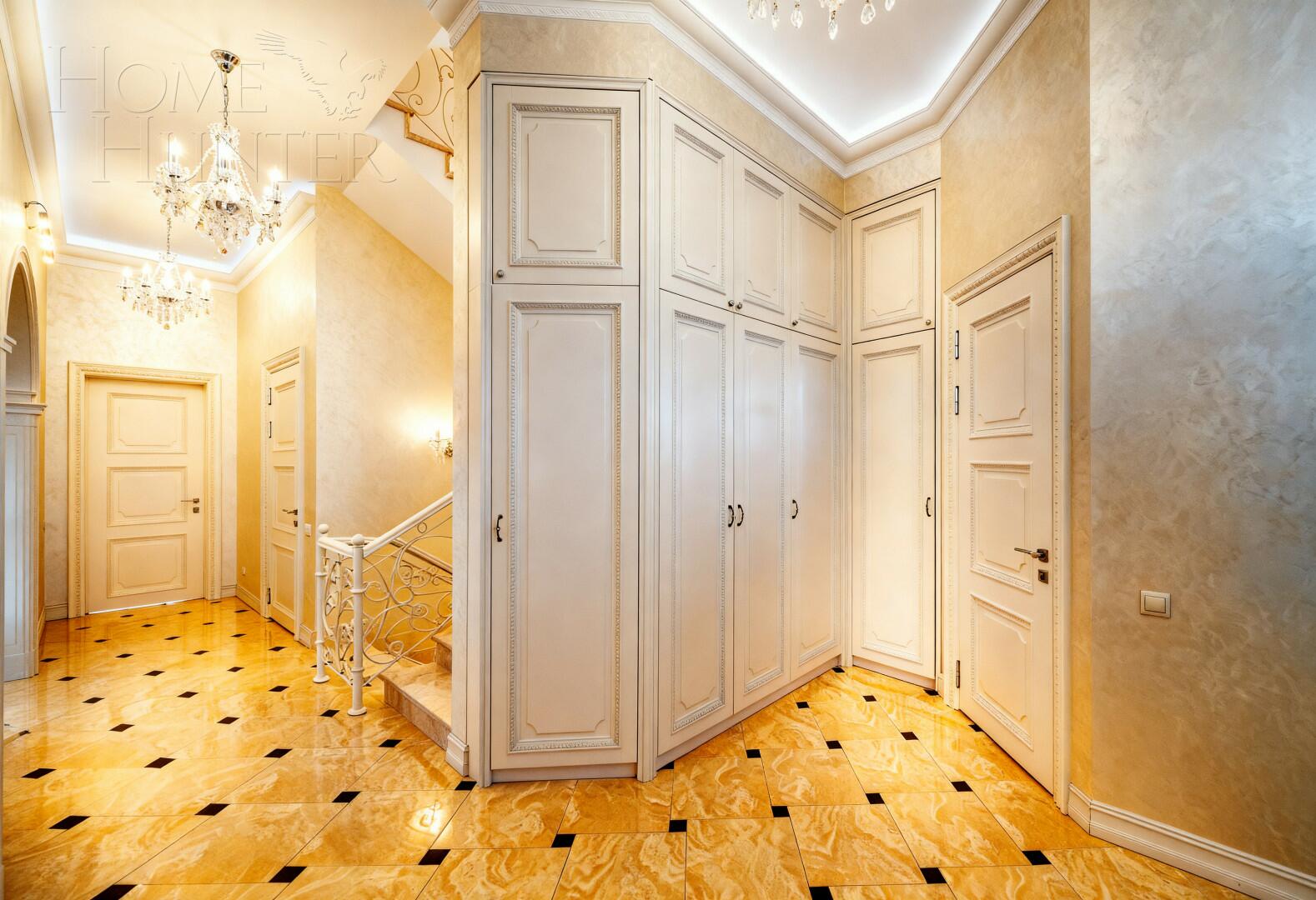 3-этажный коттедж 707.9 м² с отделкой