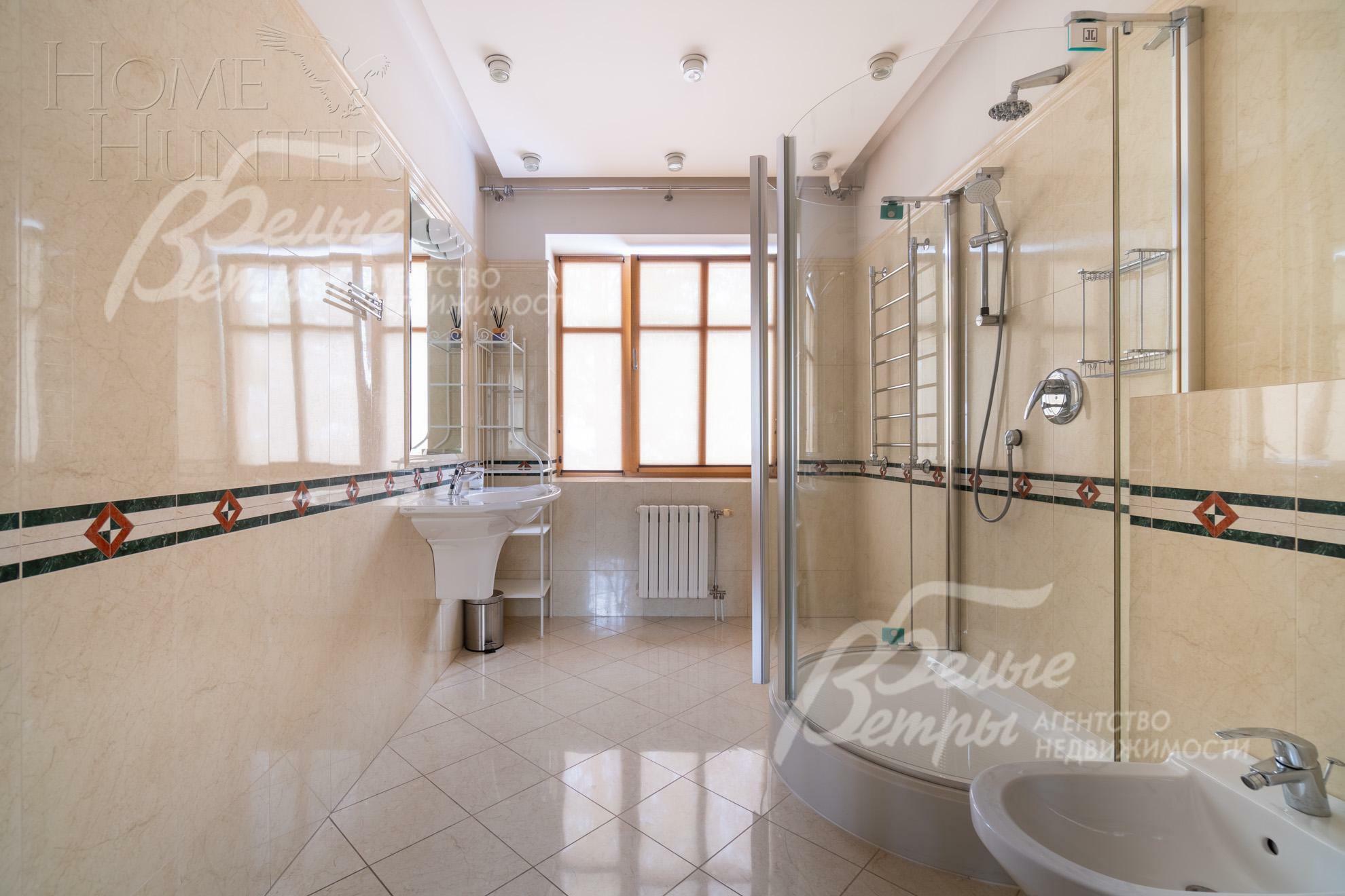 2-этажный коттедж 700 м² с отделкой