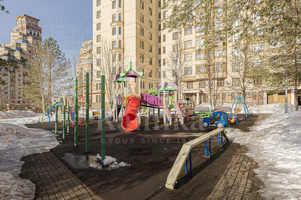 3-КОМН. КВАРТИРА С ОТДЕЛКОЙ 99.9 М² НА 3 ЭТАЖЕ