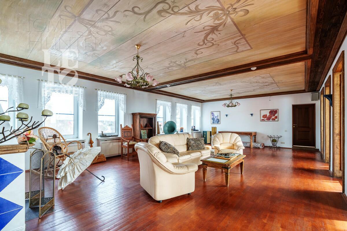 3-этажный коттедж 840 м² с отделкой