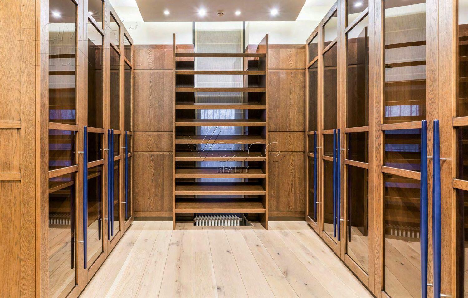 2-этажный коттедж 2 534 м² с отделкой