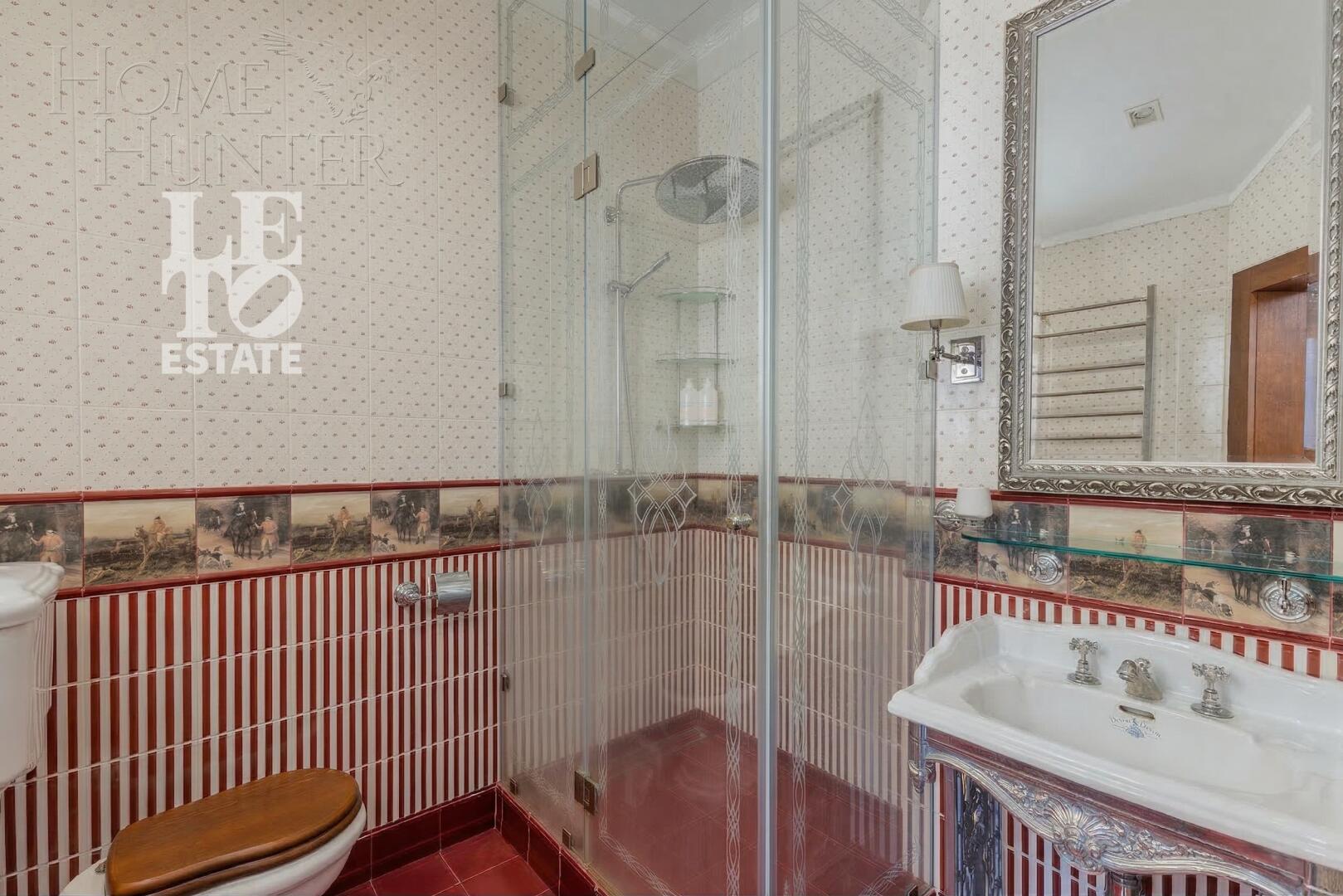 6-этажный коттедж 271 м² с отделкой