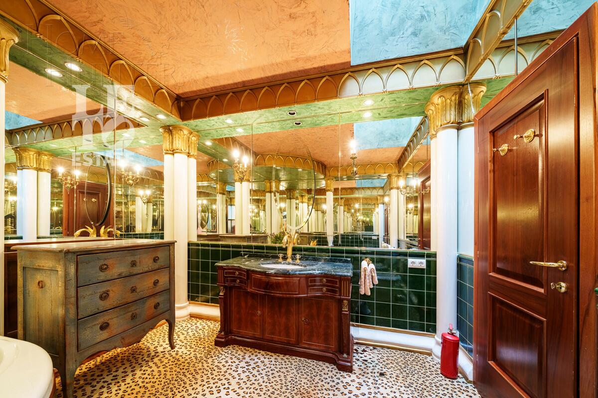 3-этажный коттедж 840 м² с отделкой