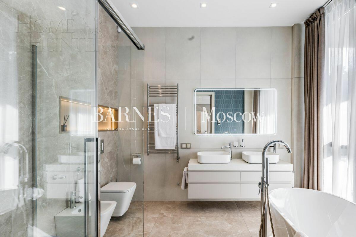 2-этажный коттедж 380 м² с отделкой