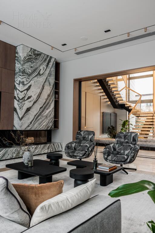 2-этажный коттедж 1 731 м² с отделкой