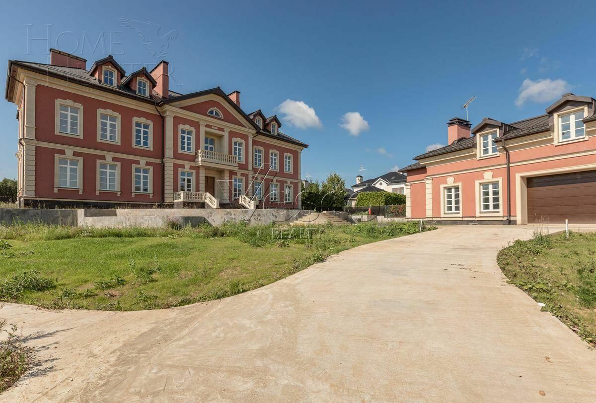 2-этажный коттедж 2 000 м² без отделки