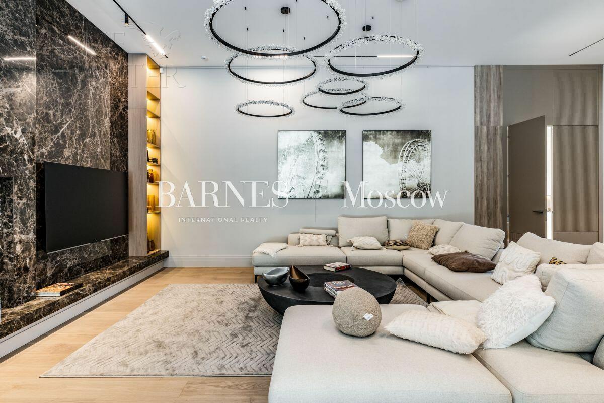 2-этажный коттедж 380 м² с отделкой