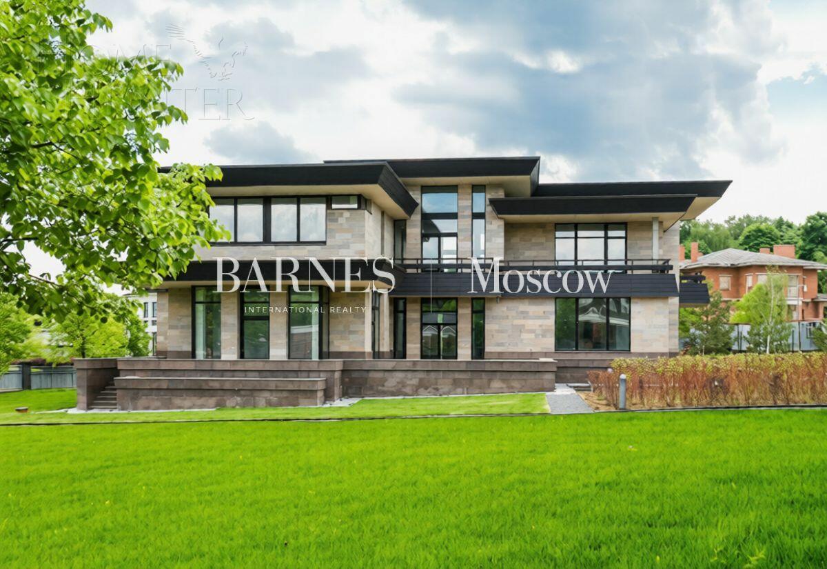 2-этажный коттедж 922.24 м² без отделки