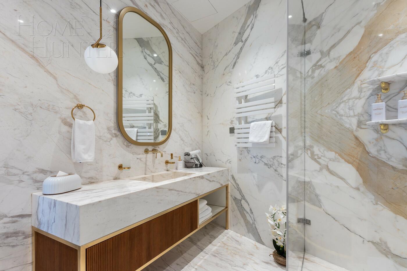 2-КОМН. АПАРТАМЕНТЫ С ОТДЕЛКОЙ 85.5 М² НА 81 ЭТАЖЕ