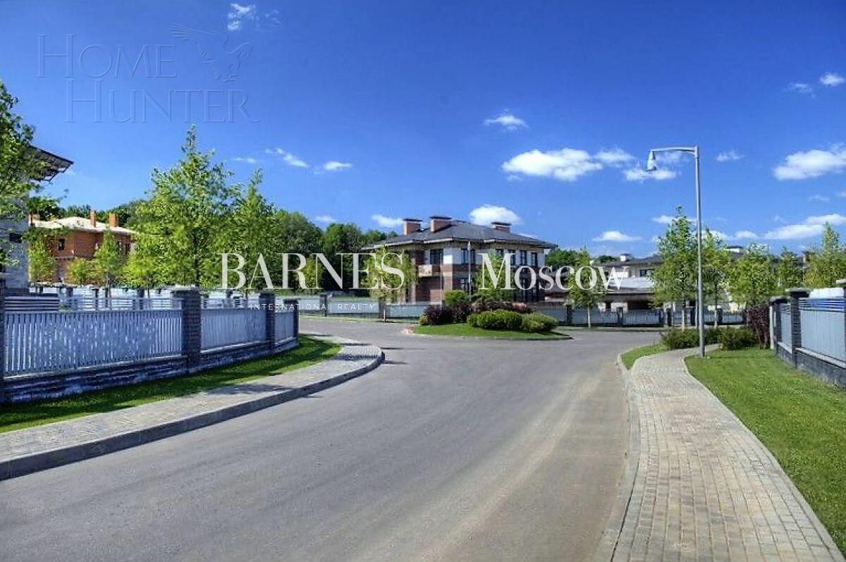 2-этажный коттедж 1 028.6 м² без отделки