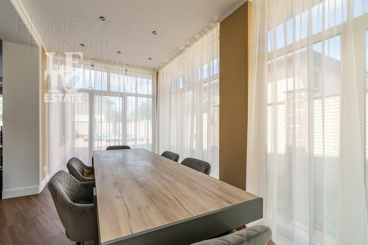 2-этажный коттедж 253 м² с отделкой