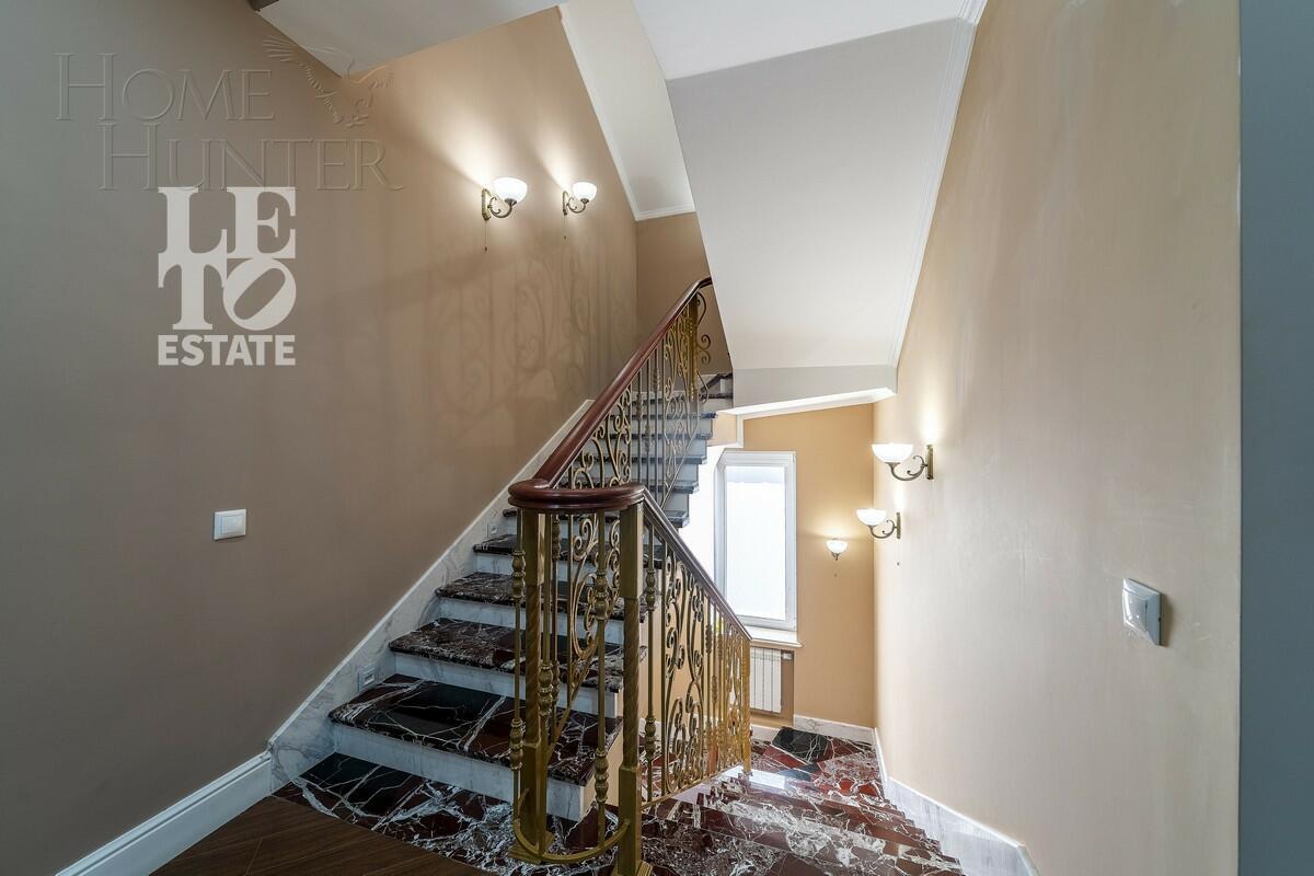 2-этажный коттедж 253 м² с отделкой