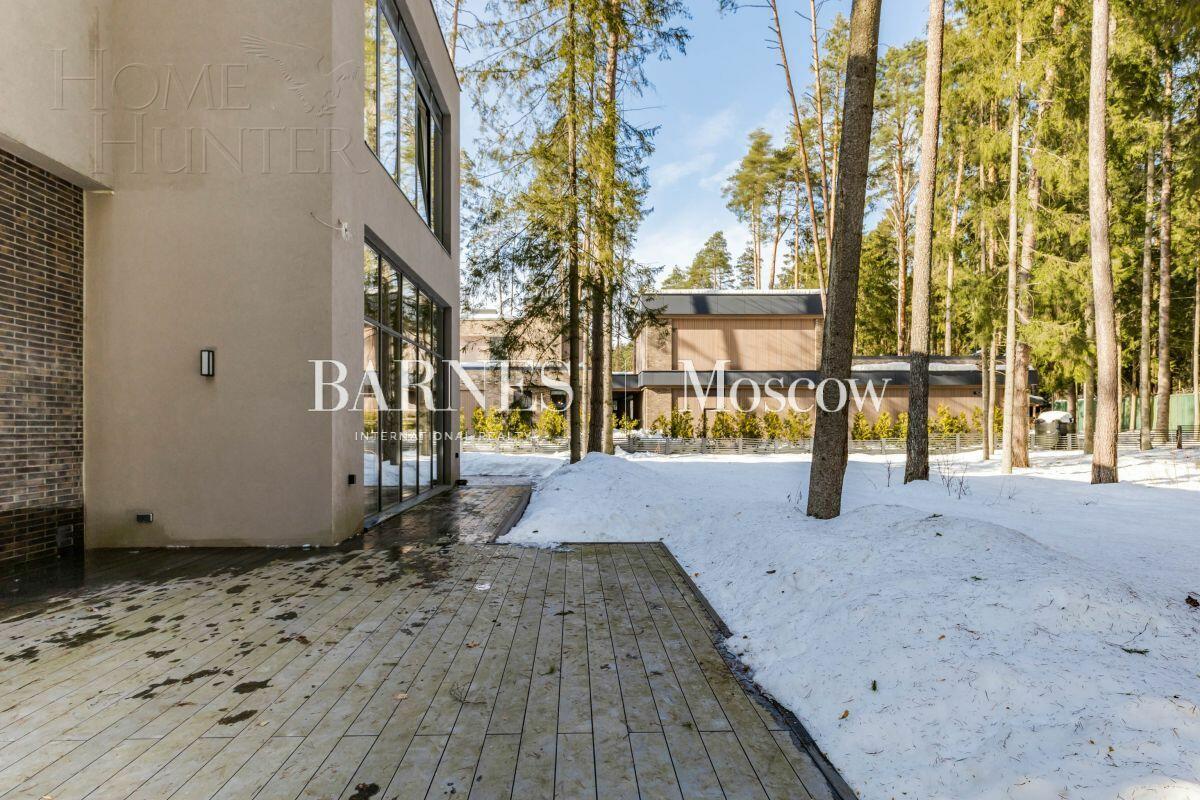 2-этажный коттедж 400 м² с отделкой