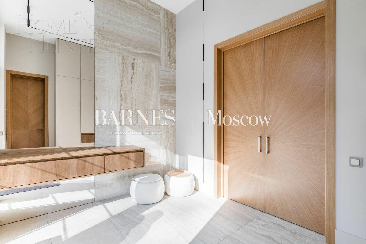 2-этажный коттедж 400 м² с отделкой