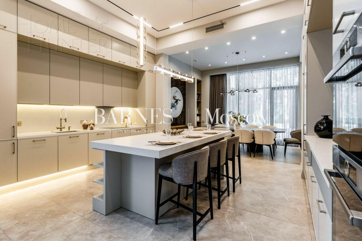 2-этажный коттедж 380 м² с отделкой