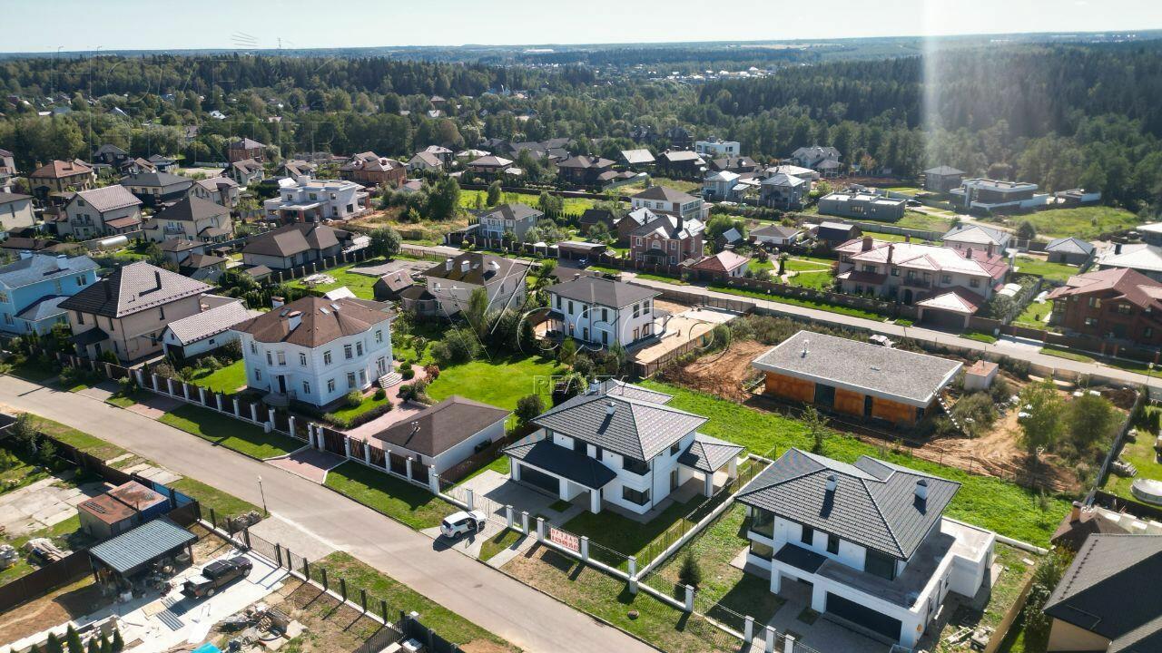 2-этажный коттедж 303 м² без отделки