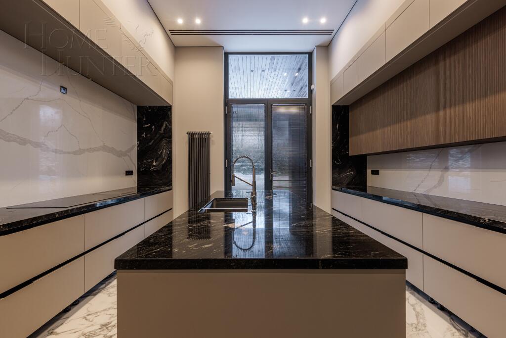 2-этажный коттедж 1 731 м² с отделкой