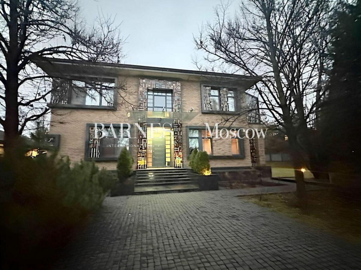 2-этажный коттедж 750 м² с отделкой