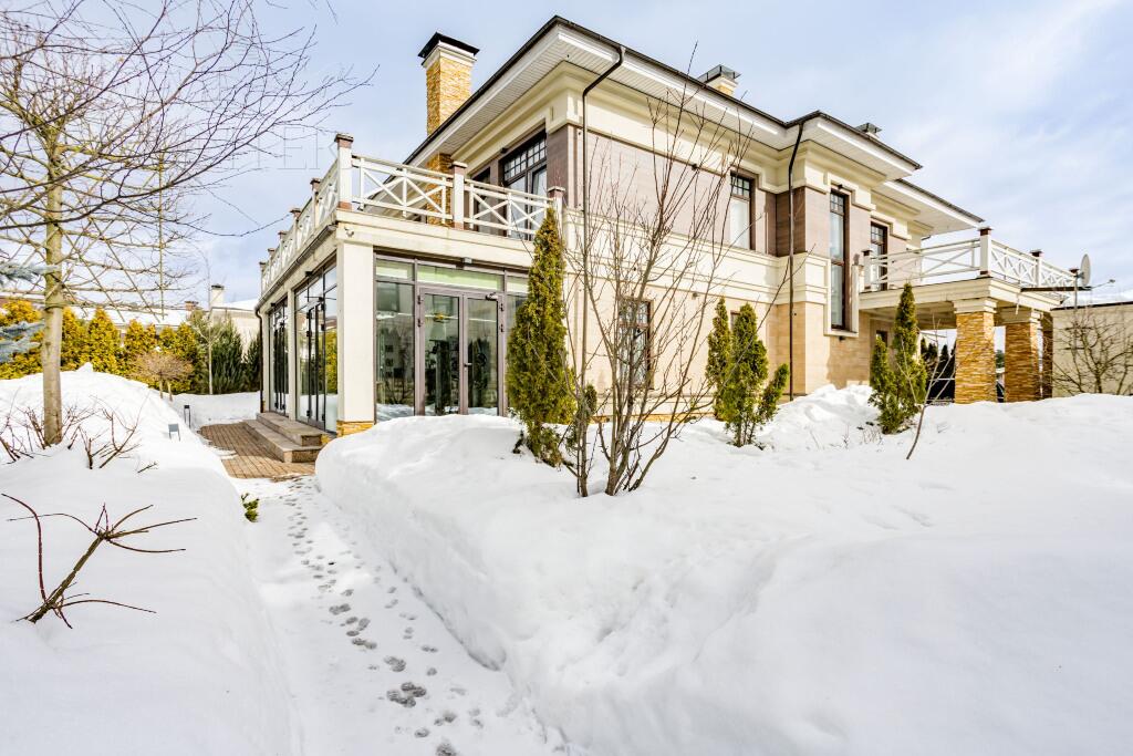 2-этажный коттедж 329 м² с отделкой